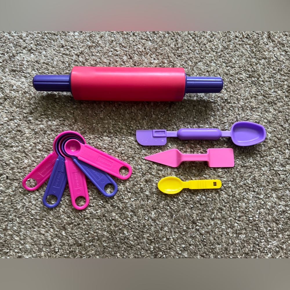 Lot of 9 Easy Bake Oven Utensils Accessories Rolling Pin Measuring Spoons Kawaii